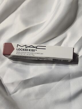 MAC Cosmetics Matte Liquid Lipstick Shade 67 Meticulous
